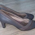 Easy Spirit  ESNAREEN 7 wide gray leather Heels Photo 3