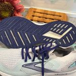 Brooks Levitate 5 GTS Stealthfit Womens 10.5 White Blue Running Shoes Athletic Photo 7