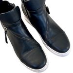 EUC ALL BLACK Leather Hi Top & Zip Ankle Boots Black Size 9.5 Photo 4