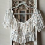 Le lis Floral White Sheer Milkmaid Women's Top Photo 1