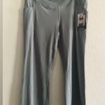 Avia NEW Women’s SoftSculpt Flare Pants Leggings With Side Pockets Size XXL 20 Photo 3