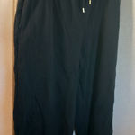Terra & Sky FINAL MARKDOWN  Black capris 2x Photo 0