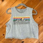Outdoorsy mountain scene gray raw arm hem cropped tank top Size L Photo 0