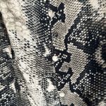 Sanctuary  Black & White Snakeskin Print Sleeveless Blouse Women Sz XS Photo 2