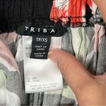 Tribal Floral Bright Shorts with front tie, NWT, $78 retail, Size XS w/stretch Black Photo 7