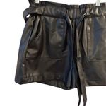 Ci Sono Women's Black Faux Leather Paperbag Shorts Size M Photo 2