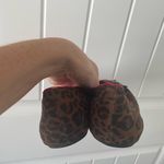 Dana Buchman Women’s leopard flats Photo 2