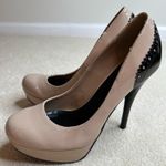 Heart in D Beige and Black Women's Laced 5” Heels Size 8 Photo 0