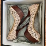 Bebe  champagne/tan pump lace heel Photo 1