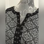 Casual Black and White Geometric Paisley Print Dress. Medium. Dot Pattern Trim. Photo 11
