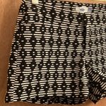 Old Navy jacquard diamond geo dressy shorts woman’s size 0 Photo 4