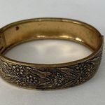 VTG Brass Hinged Floral Embossed Metal Bracelet Gold Beautiful Condition Photo 0
