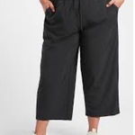 Athleta Women's Avenue Wide Leg Crop Pant Black Size 18 Athletic Lounge Neutral Photo 0