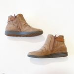 Clarks  Tamzen Mid Tan Pleated Ankle Boots Women’s Size 7 Fall Winter Booties EUC Photo 10