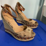 ALDO  studded‎ brown wedges Photo 0