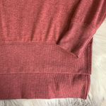 Alo Yoga  • alolux glimpse long sleeve split tee Photo 6