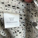 Jaclyn Smith Size XL patterned blouse with a zipper detail at the neckline Photo 8