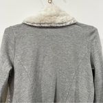 Anthropologie  Ambrose Knit Jacket Gray Cream Cardigan Plush Collar Size Medium Photo 4