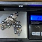 Vintage Unsigned Beaded Pearl Crystal Grape Bunch Cluster Brooch & Earrings Set Photo 6