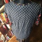 Suzanne Betro Weekend L Scandinavian v-neck blue and red blouse Photo 1