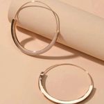 Simple Gold Hoop Earrings Photo 0