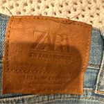 ZARA  WOMENS THE SLIM
CROPPED SUM FIT CROPPED LEG
HIGH RISE 6 BLUE JEANS Photo 4