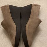 Donald J Pliner Women Shoes size 8N wedges 3” excellent condition Photo 3