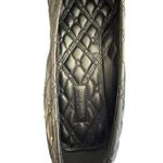 Burberry  NWOB Baby Pump in Black Quilted Leather Size 39 Photo 5