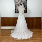 David's Bridal Gorgeous David’s Bridal Tulle Organza Tie Back Wedding Gown! Photo 5