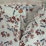 Just Fab White Stretch Floral Print Skinny Jeans Photo 9