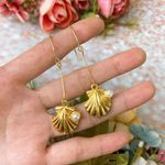 Gold Shell With Pearl Earrings Photo 2