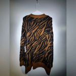 Time and Tru women’s Zebra Print Eyelash Cardigan soft brown black‎ M 8/10 Size L Photo 1