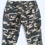 Miley Cyrus Vintage Y2K low rise distressed camo pants Size 3 Green Photo 4
