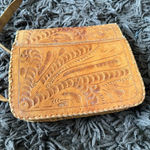 None Vintage hand tooled Mexican leather crossbody bag Photo 3