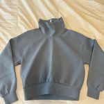 Lululemon Pullover Photo 3
