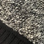 Lululemon  Passage Sweater Black Angel Wing Size 4 Photo 3