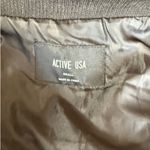 Active USA  Black Puffer Vest Photo 2