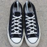 Converse  Black/White Low Top Unisex Sneaker (Sz 7M - 9W) Photo 0