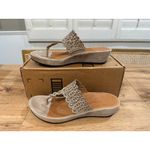 L'Amour Des Pieds Chuxley Women's Wedge Flip Flop Taupe Suede Size 9.5 NWOT Brown Photo 2