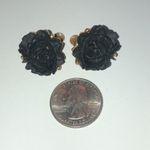 Vintage Gold Tone & Black 3D Raised Rose Floral Screw Back Clip On Earrings Photo 4