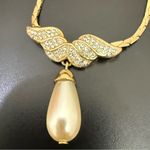 Vintage Unsigned Pave Crystal Angel Wing Faux Pearl Teardrop Gold Photo 2