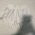 Lululemon Hotty Hot Short 2.5” Photo 0