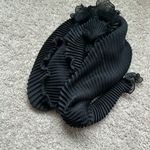 Pleated scarf+ shrug. One size Black Photo 3
