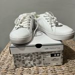Liz Claiborne Size 8 M White Sneakers Shoes Faux Leather Warwick Silver Accents Photo 6