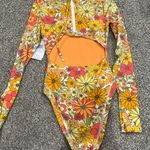 Hurley one piece bathing suit Photo 1