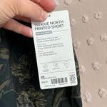 Athleta NWT  Trekkie‎ North Printed Short Sz 26 Photo 4