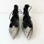 Topshop  Size‎ 6.5 Gray Snakeskin Lace Up Flats Pointy Toe Photo 2
