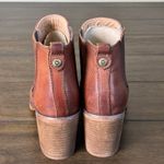 Sofft Womens Size 8.5 Sadova Whiskey Leather Chelsea Boots Shoes Photo 3