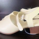 Black Rivet Melina open toe sandals cream off white Sz 7 wide Adjustable strap Photo 0