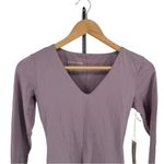 Everlane  Long-Sleeve V-Neck Bodysuit T-Shirt Dusty Lavender size Small NWT Photo 4